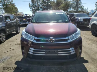2019 Toyota Highlander SE with VIN 5TDJZRFHXKS735130, listed as a Copart auction lot 48136405 with 81,461 mi miles and Salvage Title. Bid and sale history available at carsss.com. Image 5.