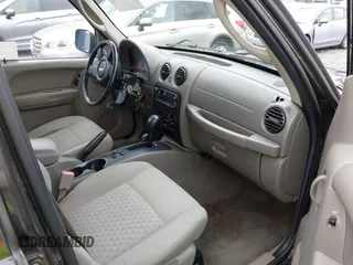 2006 Jeep Liberty Sport z VIN 1J4GL48KX6W164231, wystawiony jako IAAI lot #42247897 z przebiegiem 177 394 mil mil oraz . Historia ofert i sprzedaży dostępna na DreamBid. Obrazek 5.