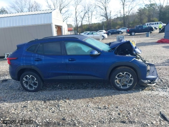 2024 Chevrolet Trax LT with VIN KL77LHE24RC161930, listed as a IAAI auction lot 41204210 with NaN miles. Bid and sale history available at carsss.com. Image 13.