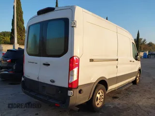 2020 Ford Transit z VIN 1FTBW9CG2LKA54526, wystawiony jako IAAI lot #42620417 z przebiegiem 131 084 mil mil oraz . Historia ofert i sprzedaży dostępna na DreamBid. Obrazek 4.