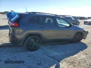 2017 Jeep Cherokee Limited with VIN 1C4PJLDB1HW511072, listed as a Copart auction lot 88026105 with 94,663 mi miles and Salvage Title. Bid and sale history available at carsss.com. Image 3.