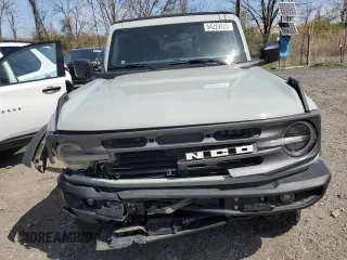 2021 Ford Bronco with VIN 1FMDE5BH0MLA87532, listed as a Copart auction lot 54229225 with 35,741 mi miles and Salvage title. Bid and sale history available at DreamBid. Image 5.