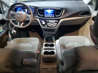 2017 Chrysler Pacifica Touring with VIN 2C4RC1DG2HR501078, listed as a Copart auction lot 54834335 with 127,585 mi miles and Clean Title. Bid and sale history available at DreamBid. Image 8.
