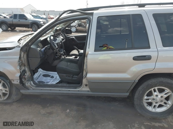 2002 Jeep Grand Cherokee Laredo with VIN 1J4GW48N42C188117, listed as a IAAI auction lot 41794232 with 1 mi miles. Bid and sale history available at carsss.com. Image 14.