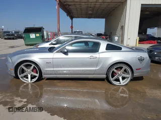 2013 Ford Mustang GT with VIN 1ZVBP8CF7D5216131, listed as a IAAI auction lot 41648862 with 107,983 mi miles. Bid and sale history available at carsss.com. Image 14.