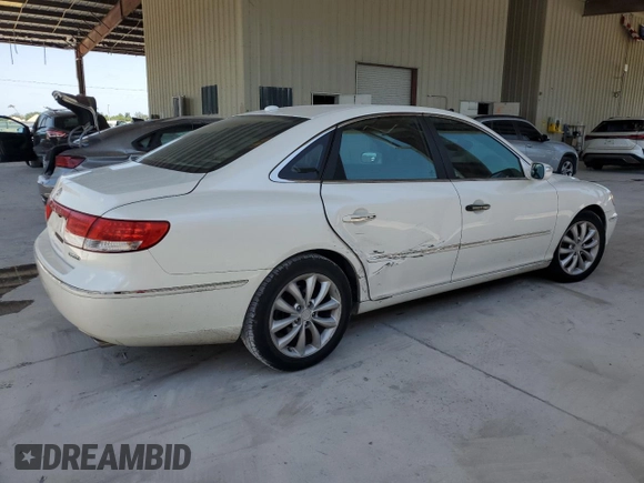 2008 Hyundai Azera Limited with VIN KMHFC46F18A275639, listed as a Copart auction lot 57425425 with 131,118 mi miles and Salvage title. Bid and sale history available at DreamBid. Image 3.