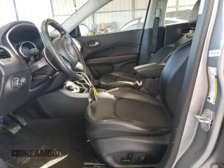 2018 Jeep Compass Latitude с VIN 3C4NJDBBXJT342648, выставлен на аукционе Copart как лот 45703765 с пробегом 136 505 миль миль и Списание • Salvage title. История ставок и продаж доступна на DreamBid. Изображение 7.