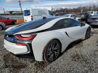 2016 BMW i8 z VIN WBY2Z2C52GV675006, wystawiony jako Copart lot #84521024 z przebiegiem 65 822 mil mil oraz Szkoda całkowita • Salvage title. Historia ofert i sprzedaży dostępna na DreamBid. Obrazek 3.