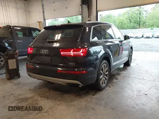 2017 Audi Q7 Premium Plus z VIN WA1LAAF75HD047074, wystawiony jako IAAI lot #42223975 z przebiegiem 126 501 mil mil oraz . Historia ofert i sprzedaży dostępna na DreamBid. Obrazek 4.