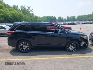 2018 Toyota Highlander SE with VIN 5TDJZRFH6JS496061, listed as a IAAI auction lot 42438105 with 76,637 mi miles and . Bid and sale history available at DreamBid. Image 13.