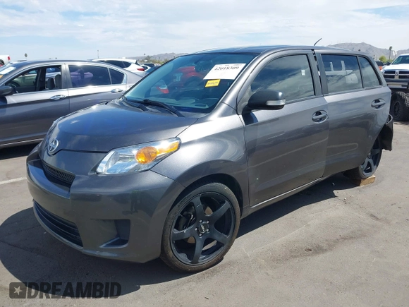 2008 Scion xD with VIN JTKKU10498J025371, listed as a IAAI auction lot 42018309 with 90,192 mi miles. Bid and sale history available at carsss.com. Image 2.