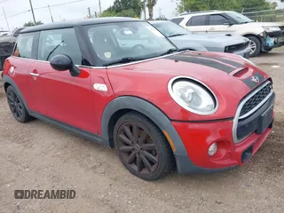 2015 MINI Hardtop S z VIN WMWXP7C56F2A40803, wystawiony jako IAAI lot #42325283 z przebiegiem 86 234 mil mil oraz . Historia ofert i sprzedaży dostępna na DreamBid. Obrazek 1.