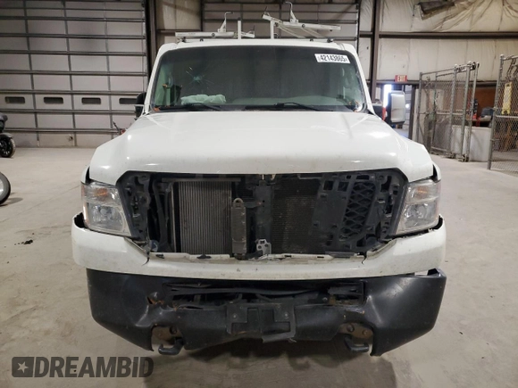 2020 Nissan NV SV z VIN 1N6AF0KYXLN807877, wystawiony jako Copart lot #49361165 z przebiegiem 152 849 mil mil oraz Szkoda całkowita • Salvage title. Historia ofert i sprzedaży dostępna na DreamBid. Obrazek 5.