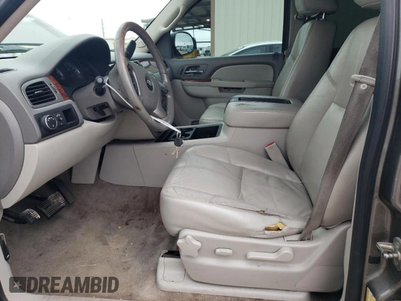 2012 Chevrolet Suburban LT с VIN 1GNSCJE06CR235539, выставлен на аукционе Copart как лот 55355805 с пробегом 288 967 миль миль и Списание • Salvage title. История ставок и продаж доступна на DreamBid. Изображение 7.