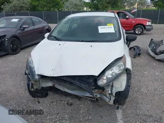2019 Ford Fiesta SE z VIN 3FADP4EJ5KM132862, wystawiony jako IAAI lot #40893430 z przebiegiem 91 011 mil mil oraz . Historia ofert i sprzedaży dostępna na DreamBid. Obrazek 12.