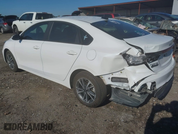 2024 Kia Forte LXS z VIN 3KPF24AD0RE778218, wystawiony jako IAAI lot #42302168 z przebiegiem 57 661 mil mil oraz . Historia ofert i sprzedaży dostępna na DreamBid. Obrazek 3.