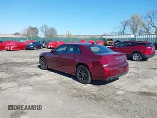 2019 Chrysler 300 with VIN 2C3CCAGG0KH586117, listed as a IAAI auction lot 41923456 with 86,174 mi miles. Bid and sale history available at carsss.com. Image 3.
