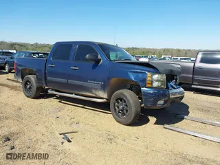 2007 Chevrolet Silverado 1500 LT w/1LT with VIN 2GCEC13C671544431, listed as a IAAI auction lot 41476046 with 133,476 mi miles. Bid and sale history available at carsss.com. Image 1.