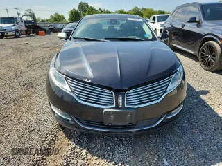 2013 Lincoln MKZ Hybrid z VIN 3LN6L2LU3DR812938, wystawiony jako Copart lot #63583725 z przebiegiem 129 717 mil mil oraz Czysty tytuł • Clean title. Historia ofert i sprzedaży dostępna na DreamBid. Obrazek 5.