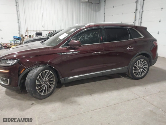 2019 Lincoln Nautilus Reserve with VIN 2LMPJ8LPXKBL42446, listed as a IAAI auction lot 41224159 with 117,630 mi miles. Bid and sale history available at carsss.com. Image 6.