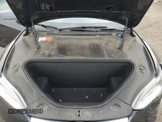 2018 Tesla Model S 75D z VIN 5YJSA1E26JF288227, wystawiony jako Copart lot #54075285 z przebiegiem 49 815 mil mil oraz Szkoda całkowita • Salvage title. Historia ofert i sprzedaży dostępna na DreamBid. Obrazek 11.