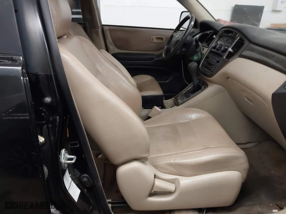 2003 Toyota Highlander with VIN JTEHF21A430142145, listed as a IAAI auction lot 41550963 with 203,682 mi miles. Bid and sale history available at carsss.com. Image 5.
