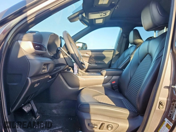 2022 Toyota Highlander XSE with VIN 5TDJZRAH4NS108547, listed as a Copart auction lot 61904085 with 69,309 mi miles and Salvage title. Bid and sale history available at DreamBid. Image 7.