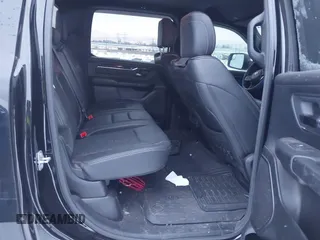 2020 Ram 1500 Big Horn z VIN 1C6RRFFG7LN285301, wystawiony jako IAAI lot #41241988 z przebiegiem 89 567 mil mil oraz . Historia ofert i sprzedaży dostępna na DreamBid. Obrazek 8.