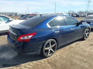2009 Nissan Maxima 3.5 S with VIN 1N4AA51EX9C832326, listed as a IAAI auction lot 41592523 with 172,599 mi miles. Bid and sale history available at carsss.com. Image 4.