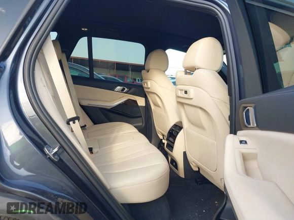 2020 BMW X5 xDrive40i с VIN 5UXCR6C05LLL66698, выставлен на аукционе IAAI как лот 42210172 с пробегом 42 283 миль миль и . История ставок и продаж доступна на DreamBid. Изображение 8.