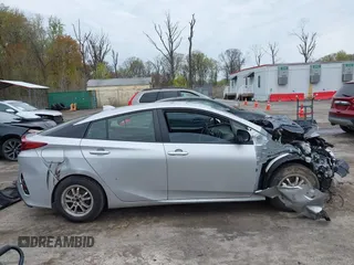 2021 Toyota Prius LE с VIN JTDKAMFP0M3194485, выставлен на аукционе IAAI как лот 42019500 с пробегом 42 191 миль миль и . История ставок и продаж доступна на DreamBid. Изображение 13.