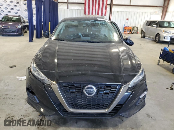 2019 Nissan Altima SR with VIN 1N4BL4CV0KC207218, listed as a Copart auction lot 49117405 with 109,191 mi miles and Salvage Title. Bid and sale history available at DreamBid. Image 5.