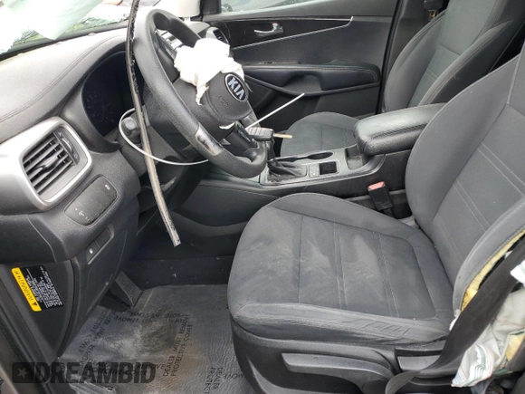 2016 Kia Sorento LX z VIN 5XYPGDA51GG134435, wystawiony jako Copart lot #54789715 z przebiegiem 122 743 mil mil oraz Szkoda całkowita • Salvage title. Historia ofert i sprzedaży dostępna na DreamBid. Obrazek 7.