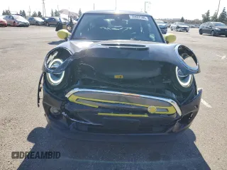 2021 MINI Hardtop Cooper SE with VIN WMWXP3C07M2N46440, listed as a Copart auction lot 72822194 with 35,078 mi miles and Salvage Title. Bid and sale history available at DreamBid. Image 5.
