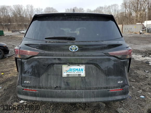 2025 Toyota Sienna XLE with VIN 5TDYRKEC2SS235037, listed as a Copart auction lot 42732585 with 2,347 mi miles and Salvage Title. Bid and sale history available at carsss.com. Image 6.