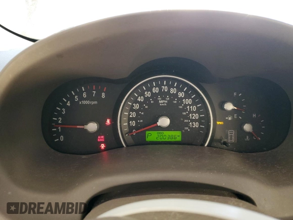 2008 Kia Sedona LX with VIN KNDMB233186195046, listed as a Copart auction lot 88663145 with 200,386 mi miles and Salvage Title. Bid and sale history available at DreamBid. Image 9.