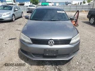 2014 Volkswagen Jetta SE z VIN 3VWD07AJ7EM395250, wystawiony jako Copart lot #65821005 z przebiegiem 155 293 mil mil oraz Czysty tytuł • Clean title. Historia ofert i sprzedaży dostępna na DreamBid. Obrazek 5.