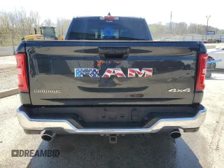 2025 Ram 1500 Big Horn z VIN 1C6SRFFP9SN628206, wystawiony jako Copart lot #52026705 z przebiegiem 4 311 mil mil oraz Szkoda całkowita • Salvage title. Historia ofert i sprzedaży dostępna na DreamBid. Obrazek 6.