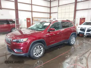 2019 Jeep Cherokee Latitude Plus с VIN 1C4PJMLN5KD142723, выставлен на аукционе IAAI как лот 42624765 с пробегом 85 750 миль миль и . История ставок и продаж доступна на DreamBid. Изображение 2.