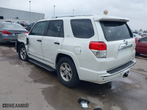 2011 Toyota 4Runner SR5 with VIN JTEZU5JR7B5014100, listed as a IAAI auction lot 41769637 with 215,474 mi miles. Bid and sale history available at carsss.com. Image 3.