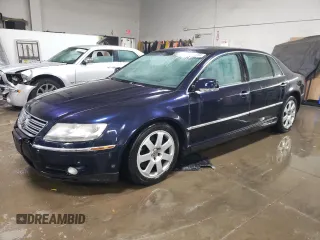 2004 Volkswagen Phaeton V8 z VIN WVWAF63D848008651, wystawiony jako Copart lot #78267004 z przebiegiem 146 193 mil mil oraz Szkody całkowita. Historia ofert i sprzedaży dostępna na DreamBid. Obrazek 1.