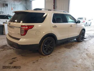 2012 Ford Explorer XLT with VIN 1FMHK8D82CGA04408, listed as a IAAI auction lot 41709856 with 130,699 mi miles. Bid and sale history available at carsss.com. Image 4.