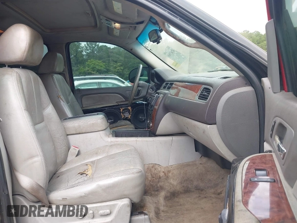 2007 Chevrolet Tahoe LTZ z VIN 1GNFK13057R118614, wystawiony jako IAAI lot #42463969 z przebiegiem 204 280 mil mil oraz . Historia ofert i sprzedaży dostępna na DreamBid. Obrazek 5.