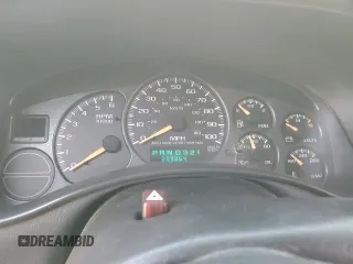 2002 Chevrolet Avalanche z VIN 3GNEC13T62G249465, wystawiony jako Copart lot #84878094 z przebiegiem 209 864 mil mil oraz Czysty tytuł • Clean title. Historia ofert i sprzedaży dostępna na DreamBid. Obrazek 9.