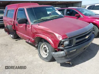 1996 Chevrolet S-10 with VIN 1GCCS1448TK120616, listed as a IAAI auction lot 41840605 with 251,506 mi miles and . Bid and sale history available at DreamBid. Image 1.