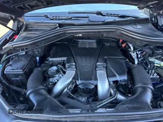 2013 Mercedes-Benz GL-Class GL 550 with VIN 4JGDF7DE8DA180001, listed as a IAAI auction lot 41525243 with 181,044 mi miles. Bid and sale history available at carsss.com. Image 10.