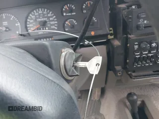 1996 Dodge Dakota z VIN 1B7GG23X1TS548256, wystawiony jako IAAI lot #42488533 z przebiegiem 180 688 mil mil oraz . Historia ofert i sprzedaży dostępna na DreamBid. Obrazek 11.
