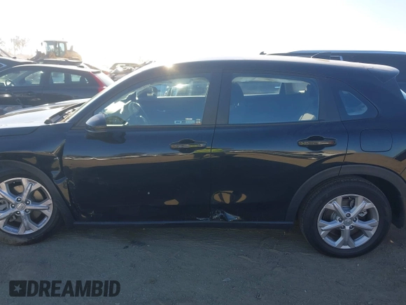 2024 Honda HR-V LX with VIN 3CZRZ2H39RM735314, listed as a IAAI auction lot 41871111 with 11,087 mi miles and . Bid and sale history available at DreamBid. Image 14.