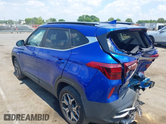 2022 Kia Seltos EX z VIN KNDERCAA8N7289826, wystawiony jako IAAI lot #39743322 z przebiegiem 34 187 mil mil oraz . Historia ofert i sprzedaży dostępna na DreamBid. Obrazek 3.