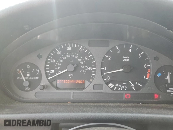 1998 BMW 3 Series 323i with VIN WBABJ8332WEM22760, listed as a Copart auction lot 59631805 with 77,300 mi miles and Salvage title. Bid and sale history available at DreamBid. Image 9.